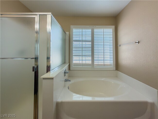 Building Photo - 3384 Jasmine Vine Ct