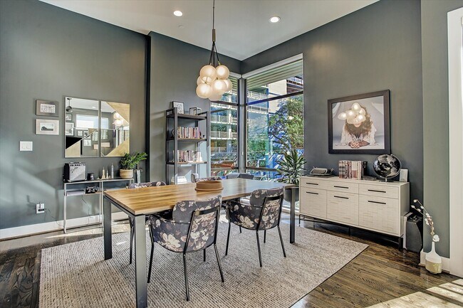 Building Photo - 1004 California St