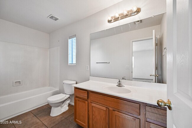 Building Photo - 3726 W Pollack St