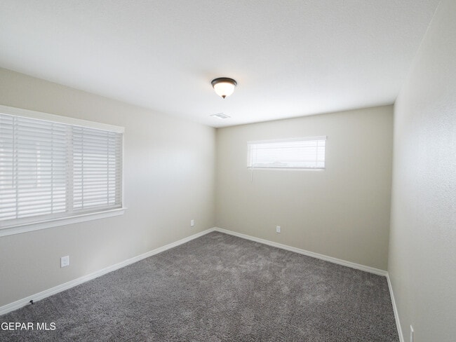 Building Photo - 14655 Pebble Hills Blvd