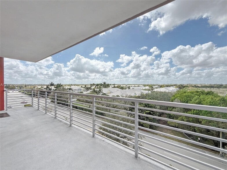 Building Photo - 7661 NW 107th Ave