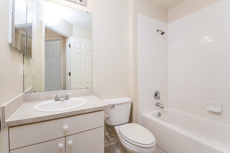 Building Photo - 11104 Robin Lake Ct