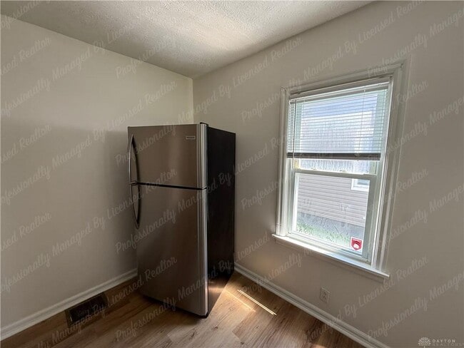 Building Photo - 1261 Malden Ave