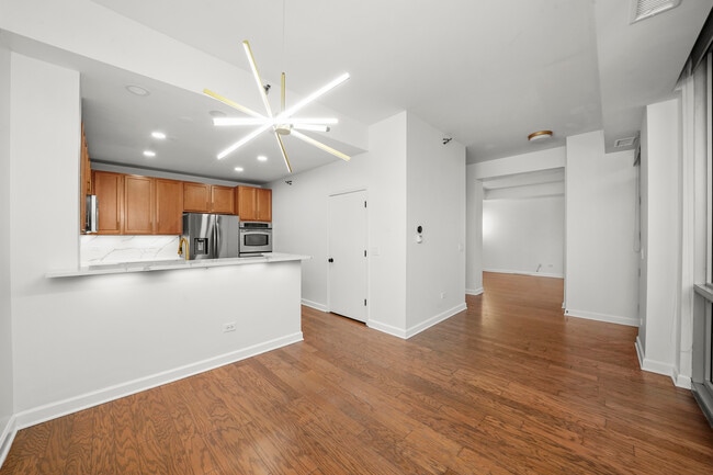 Building Photo - 1841 S Calumet Ave