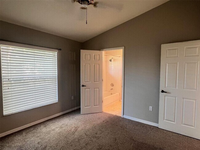 Building Photo - 1753 Kinsmere Dr