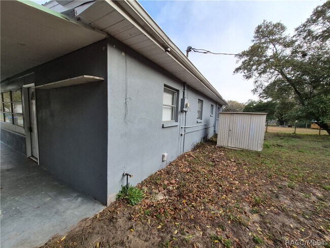 Building Photo - 11 S Barbour St