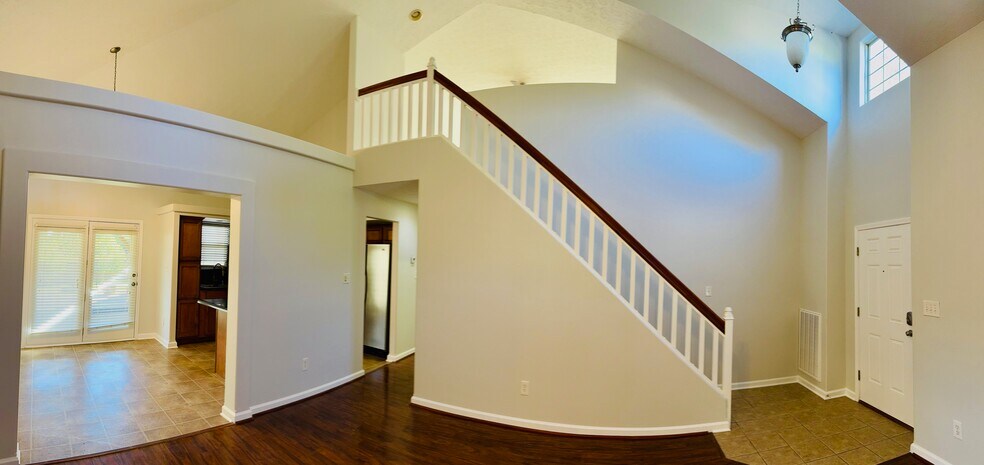 Building Photo - 3072 Prichard Dr