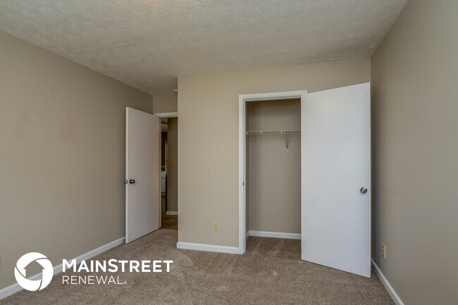 Building Photo - 1528 Sisters Ct