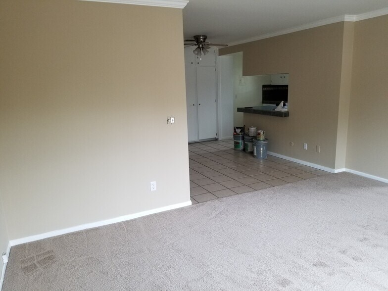 Building Photo - 621 S Shelton St