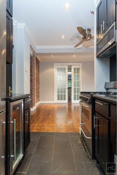 Building Photo - Avail; May 1 Upper Carnegie Hill adj/E. Harlem, Close to E.96th Q: E 100th St btw 2nd/1st Ave 4BR...