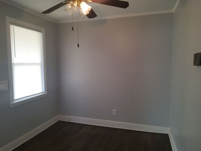 Building Photo - 157 Roberta Dr