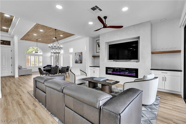 Building Photo - 9513 Villa Ridge Dr