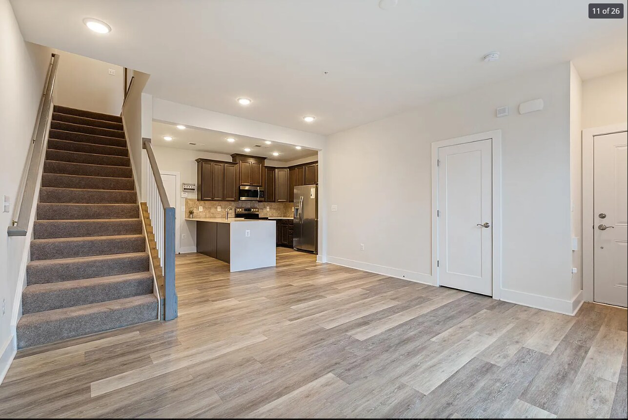 Building Photo - 613 Herndon Pky