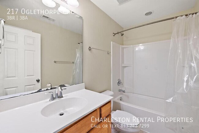 Building Photo - 217 Oglethorpe Cir