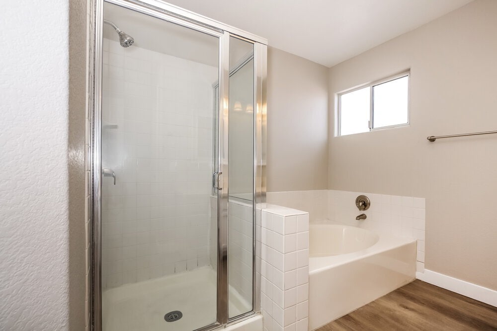 Building Photo - 104 Escada Ln