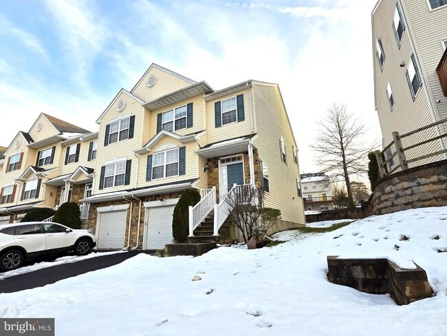 Building Photo - 347 Glenn Rose Cir