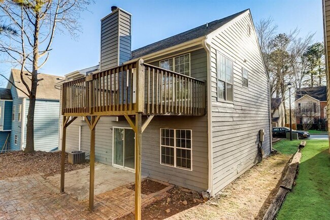 Building Photo - 715 Durham Ridge Dr NW