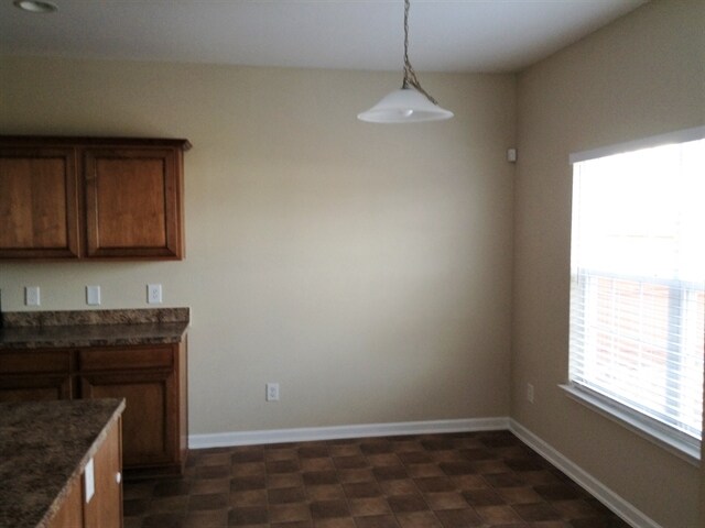 Building Photo - 2476 Ingleside Dr