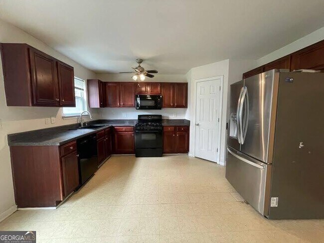 Building Photo - 4332 Ash Tree St SW