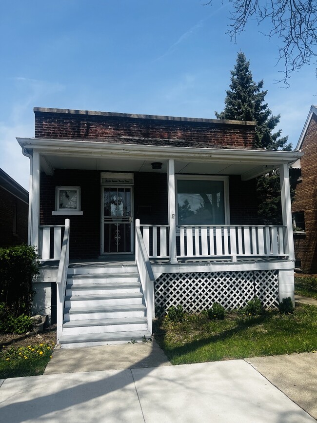 Primary Photo - 4744 W Deming Pl