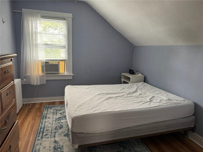 Building Photo - 23 Carey St