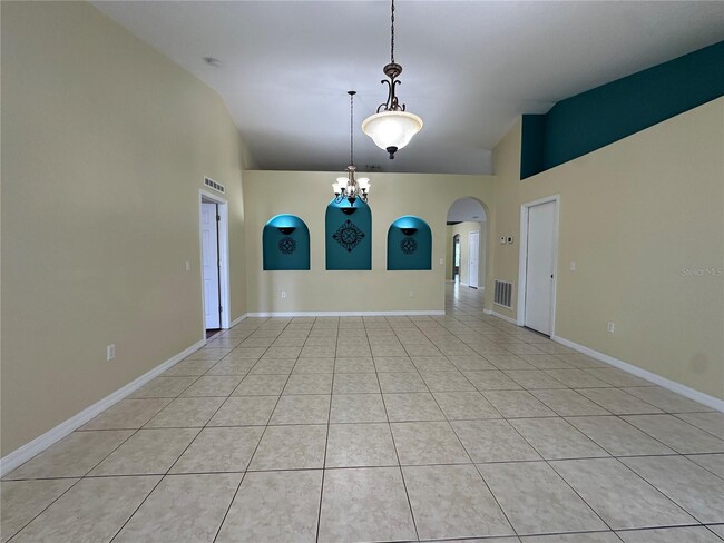 Building Photo - 5313 Sunset Canyon Dr