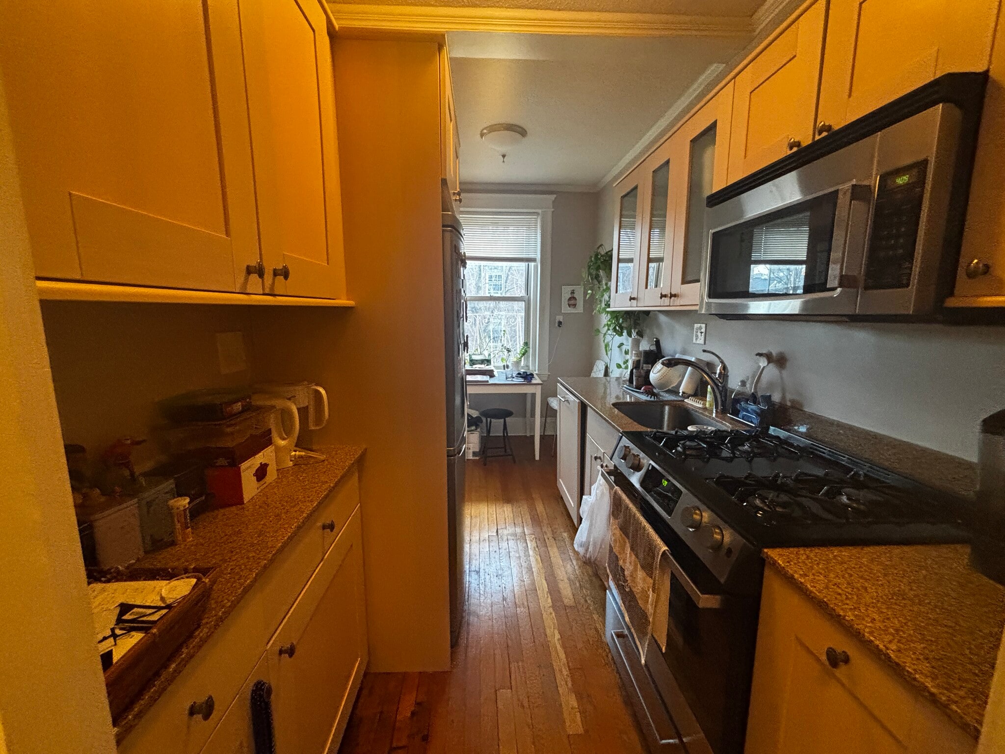 Building Photo - 110 Riverway