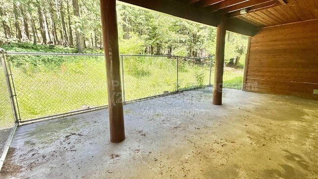 Building Photo - 166 Wildwood Ln