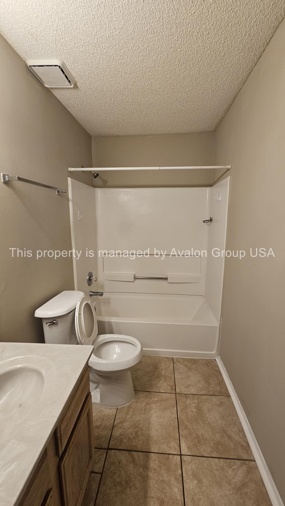Building Photo - 10160 Geni Hill Cir N