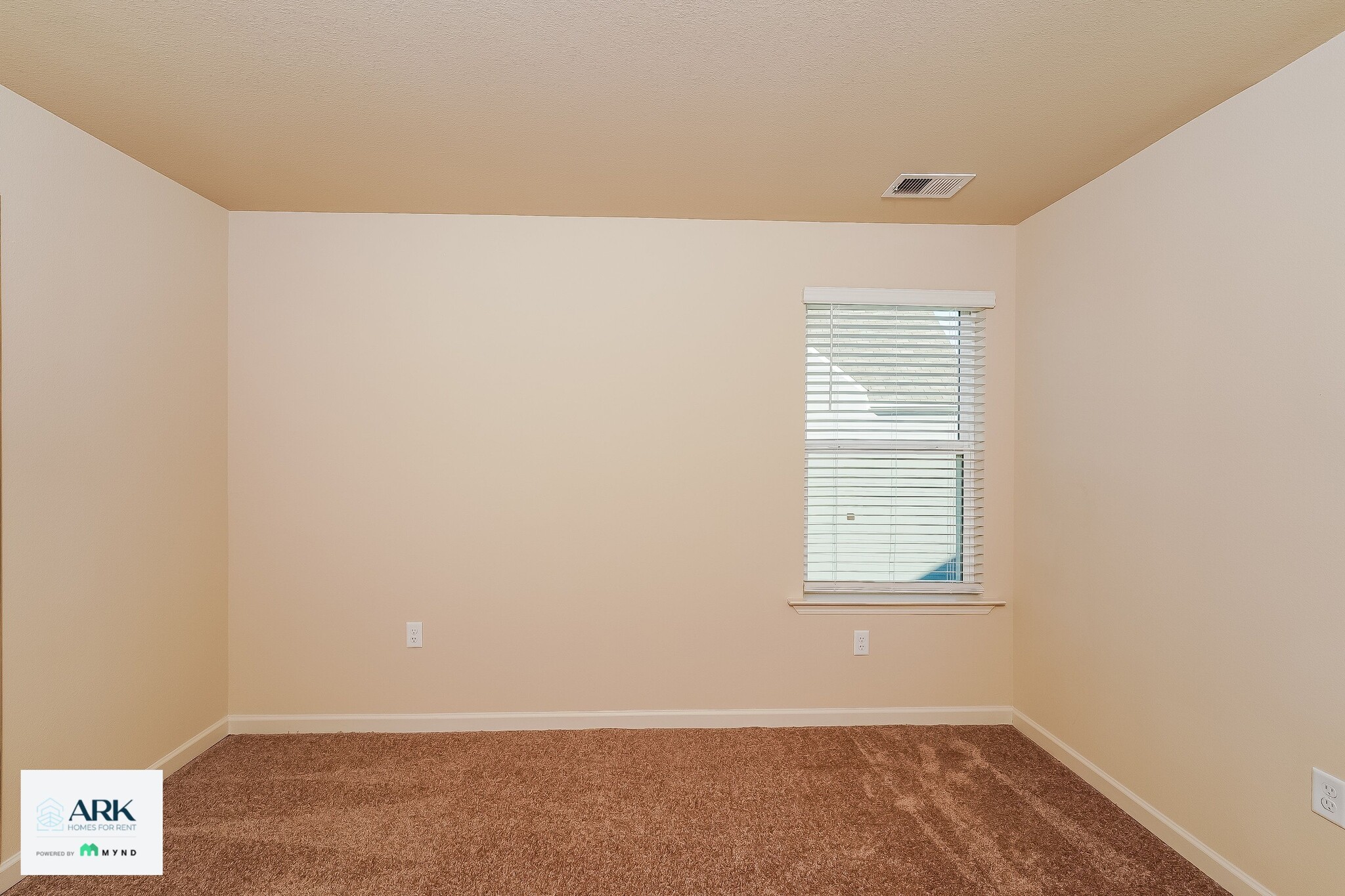 Building Photo - 430 Clover Cir