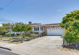Building Photo - FOR RENT – Beautifully Updated 4 Bed / 3 Bath Home in Prime Santa Clara Location (NVIDIA)
