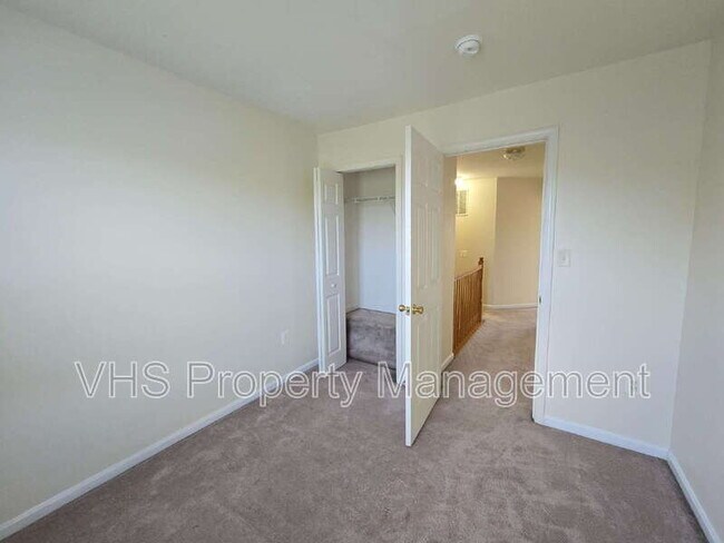 Building Photo - 6186 Library Ln