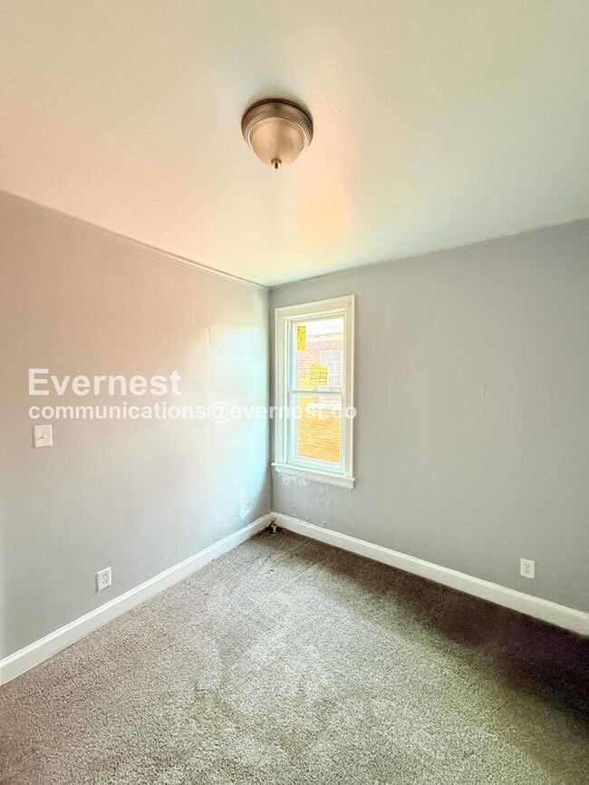 Building Photo - 4066 Tyler St