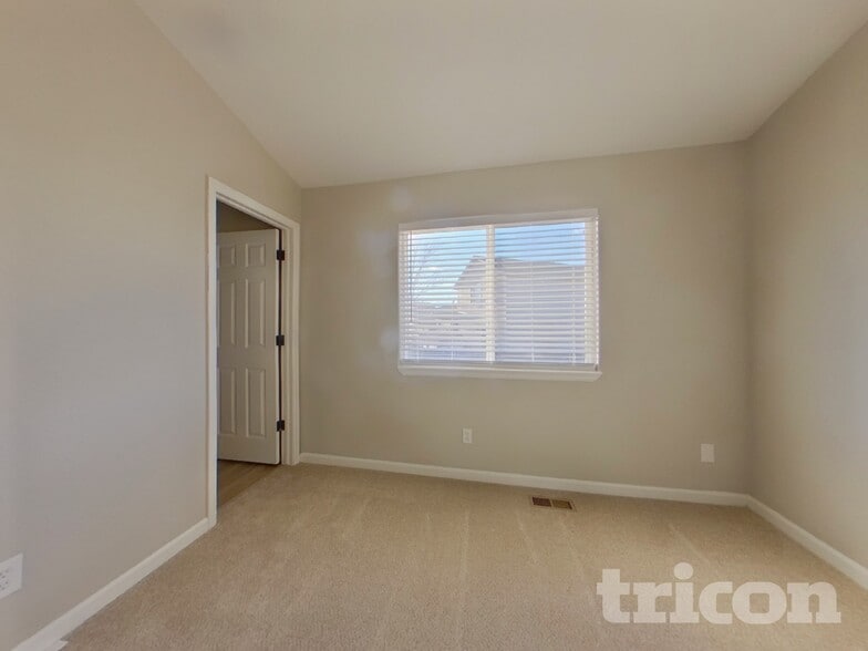 Building Photo - 1711 86th Ave