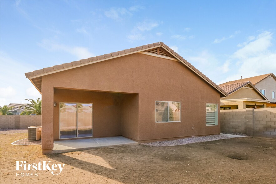 Building Photo - 12918 W Columbine Dr