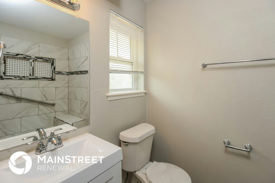 Building Photo - 8816 NW 82nd St