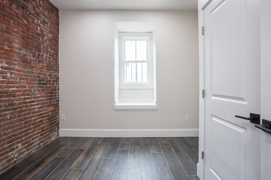 Building Photo - 609 Massachusetts Ave