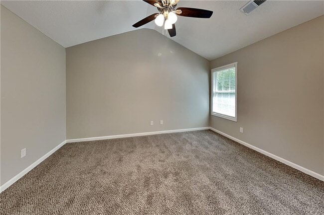 Building Photo - 28 Greystone Ridge