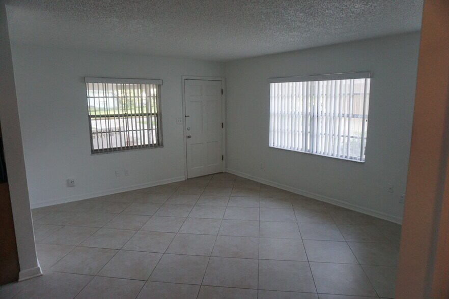 Building Photo - 2007 E Jefferson Street