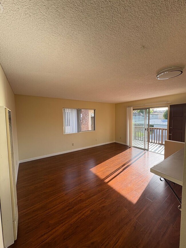 Building Photo - 16902 Hoskins Lane
