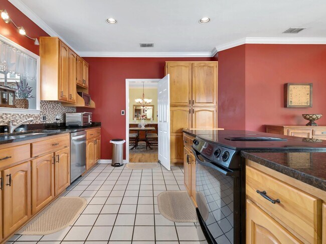 Building Photo - 4012 Dutchess Ct