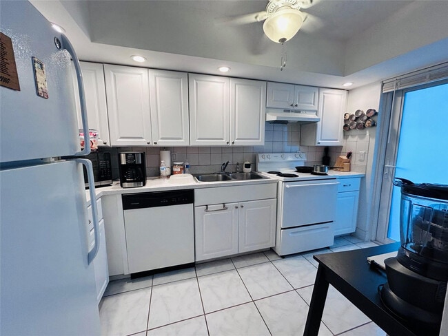 Building Photo - 4502 N Federal Hwy