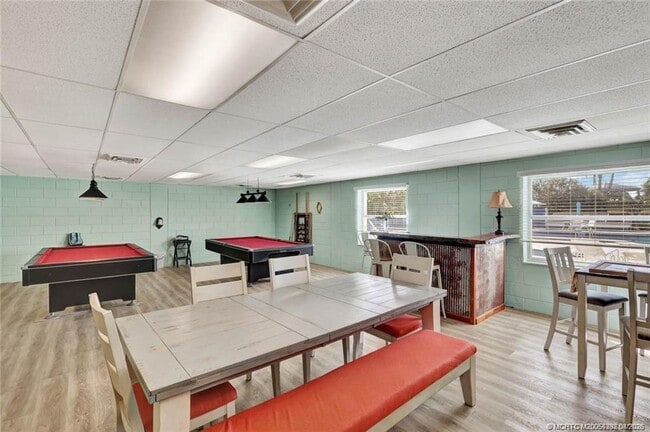 Building Photo - 10851 S Ocean Dr