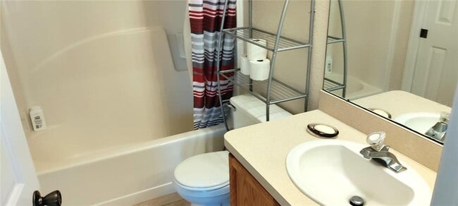 Building Photo - 4550 Fernway Dr