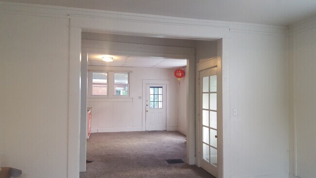 Building Photo - 100 E Cottage Grove Ave