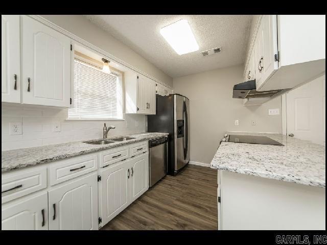 Building Photo - 21 Matthews Ln