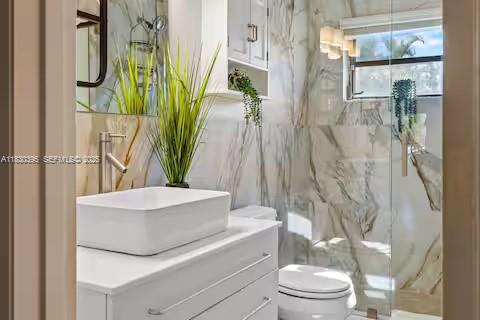 Building Photo - 6140 SW 56th Ct