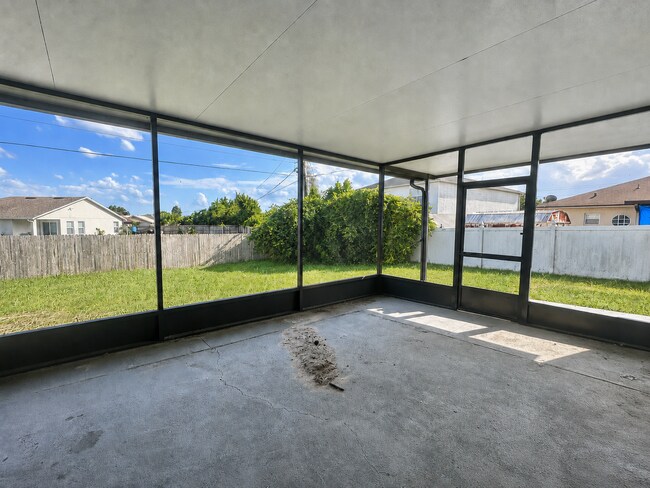 Building Photo - Affordable comfort with space where it counts - 3Bedrooms / 2Baths home in Deltona!