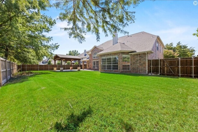 Building Photo - 1605 Berwick Dr