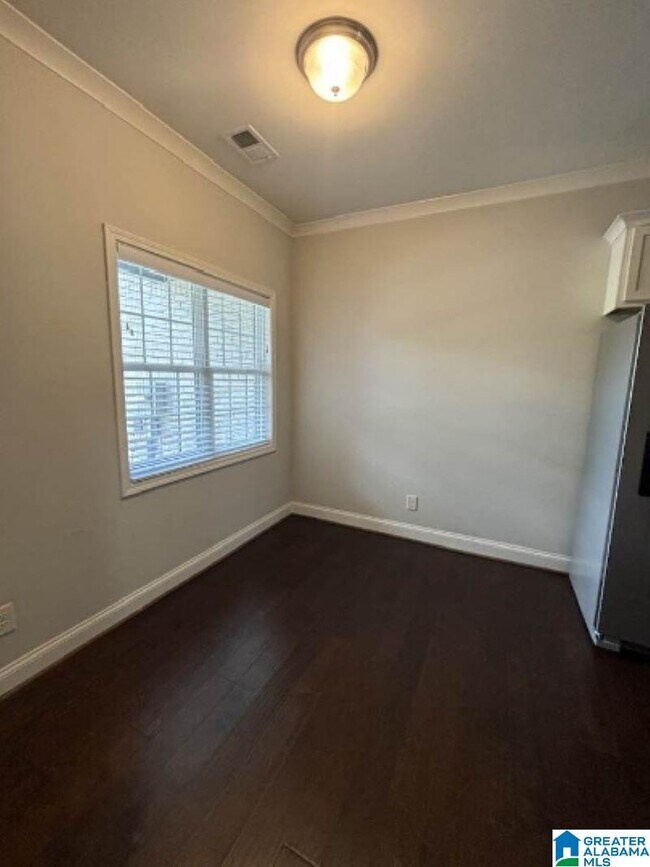 Building Photo - 4215 Lennox Dr